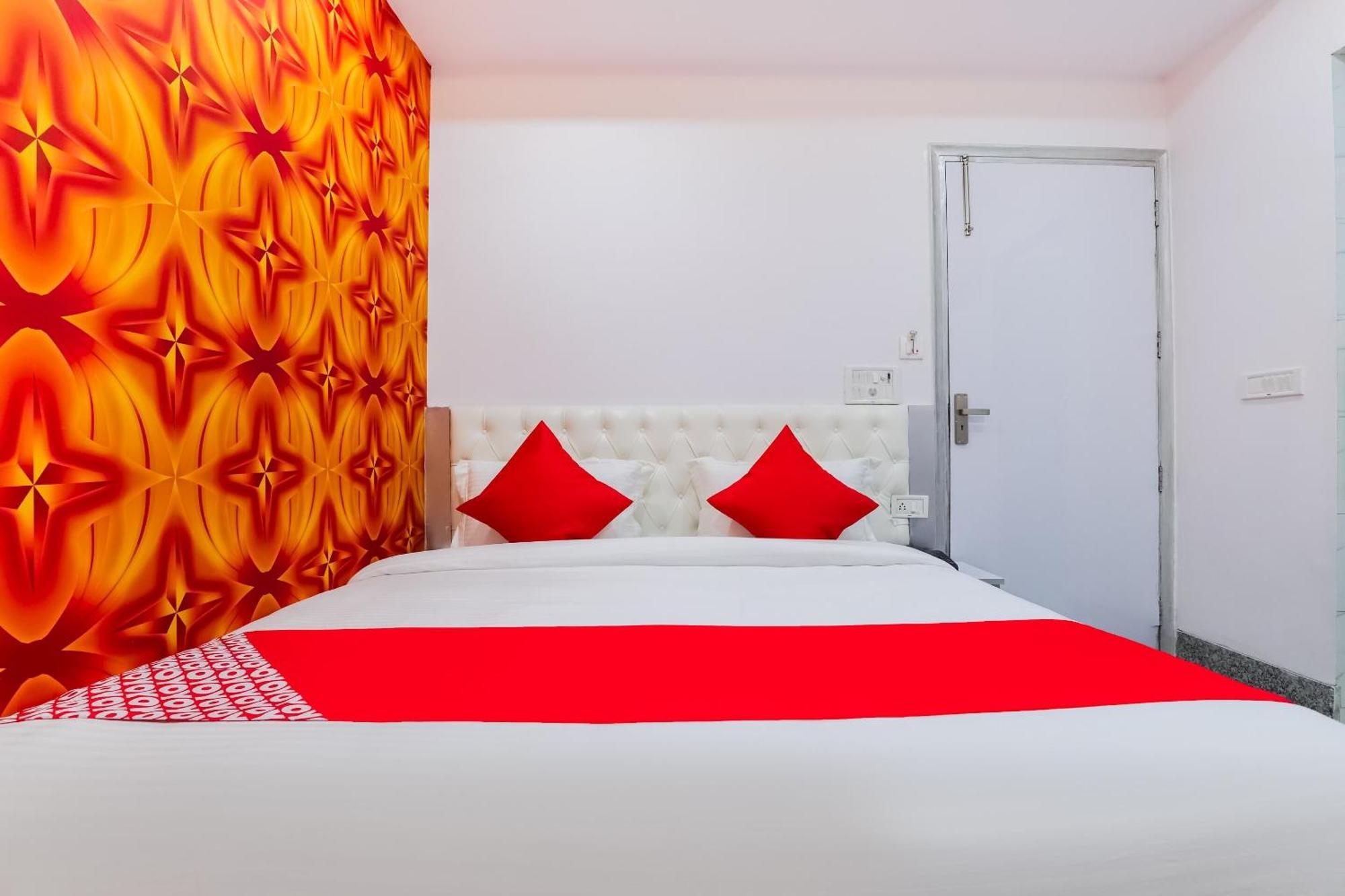 Hotel O New Tech India Delhi  Dış mekan fotoğraf