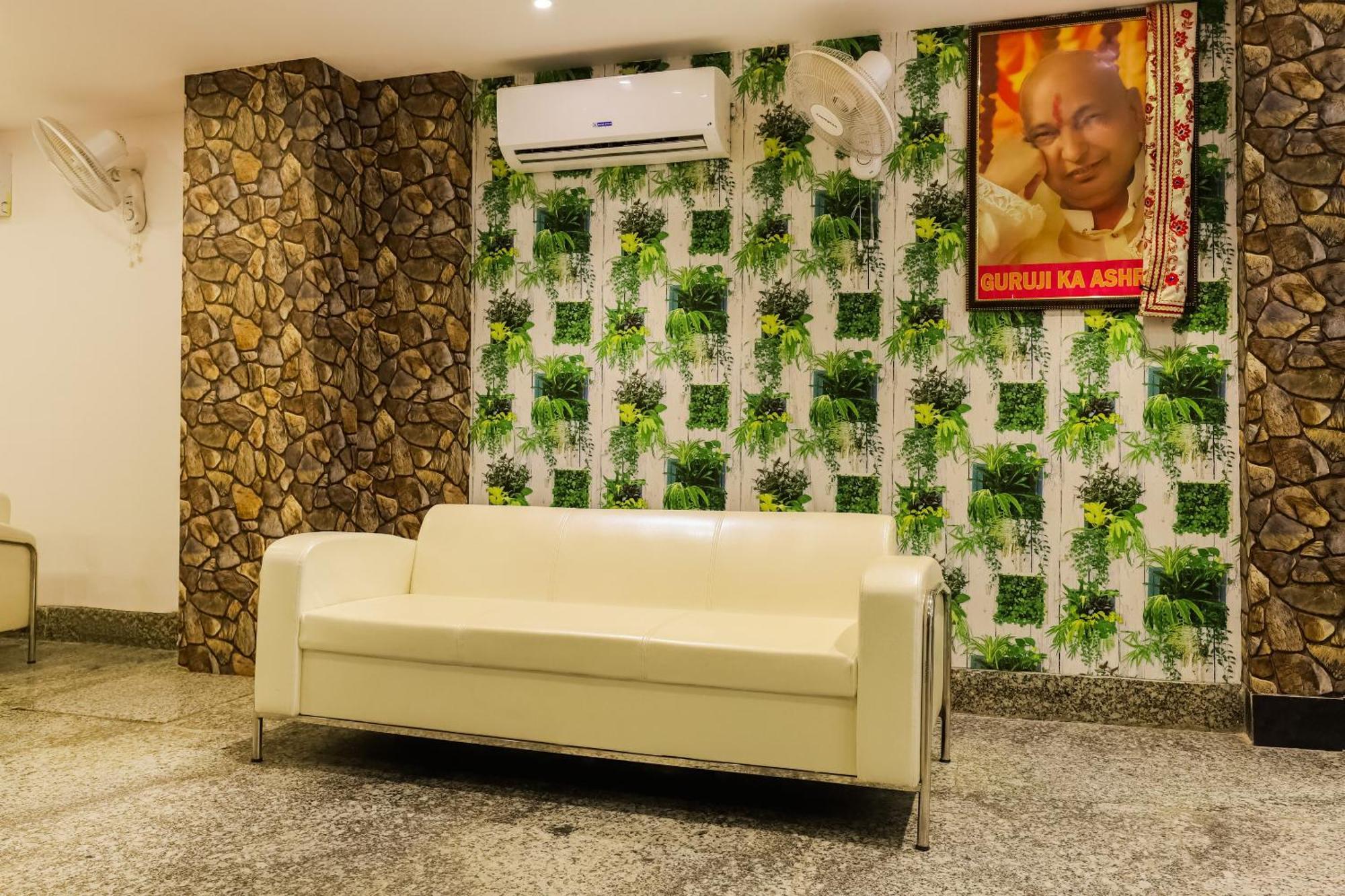 Hotel O New Tech India Delhi  Dış mekan fotoğraf